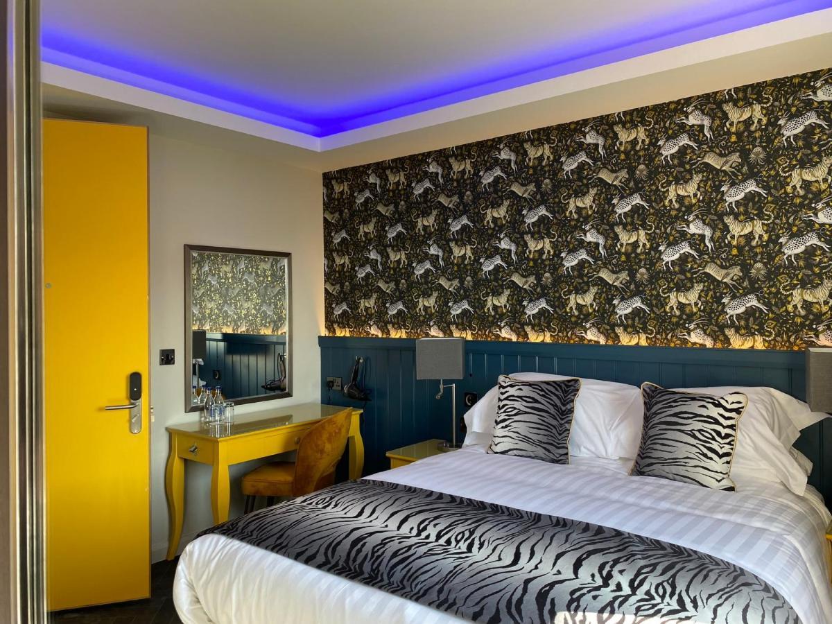 Crown Quarter Hotel Wexford Bagian luar foto