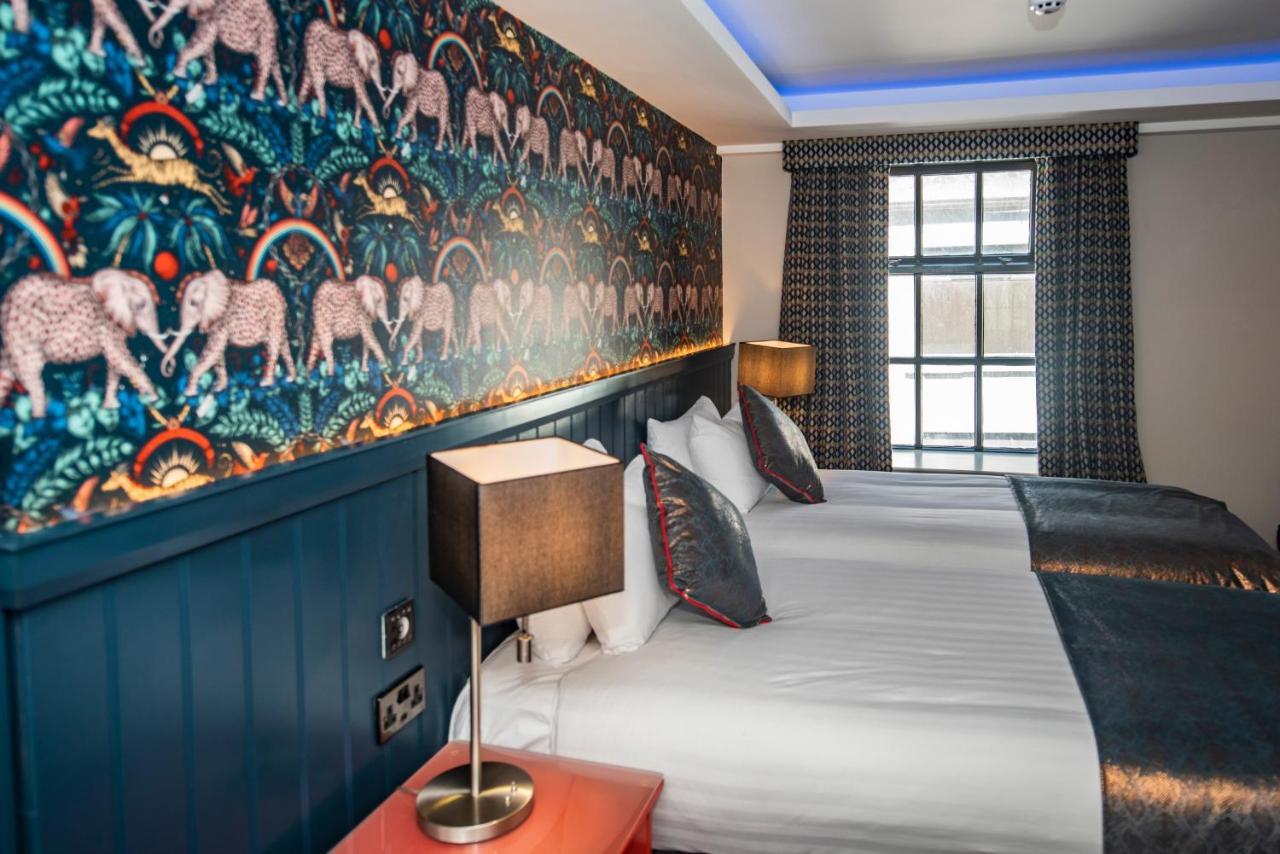 Crown Quarter Hotel Wexford Bagian luar foto